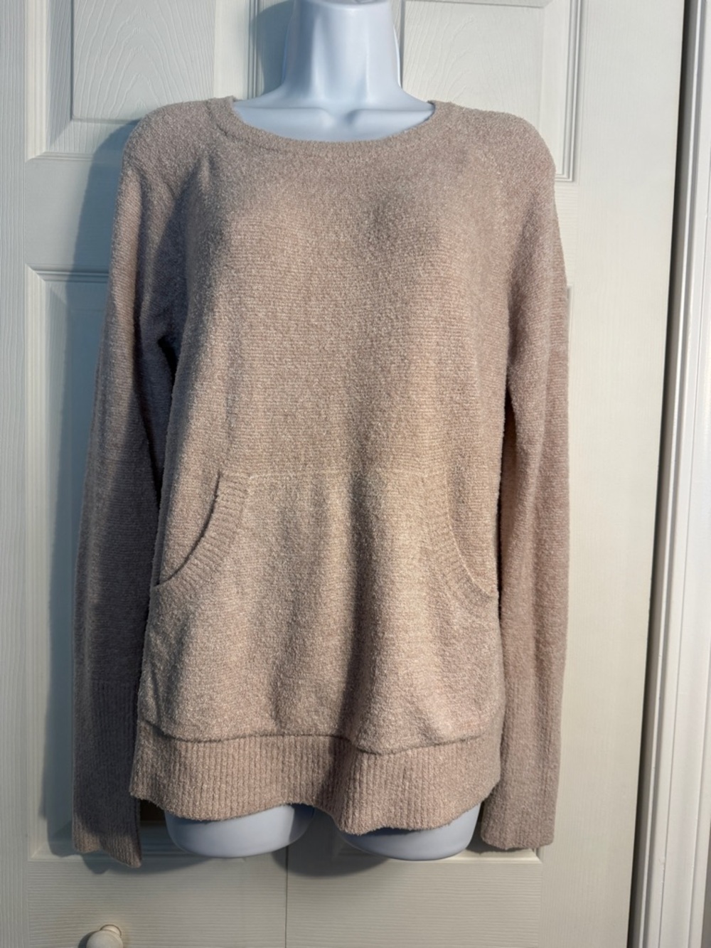 Barefoot Dreams CozyChic Lite Raglan Thumbholes Sweater Size S. Sandy Pink